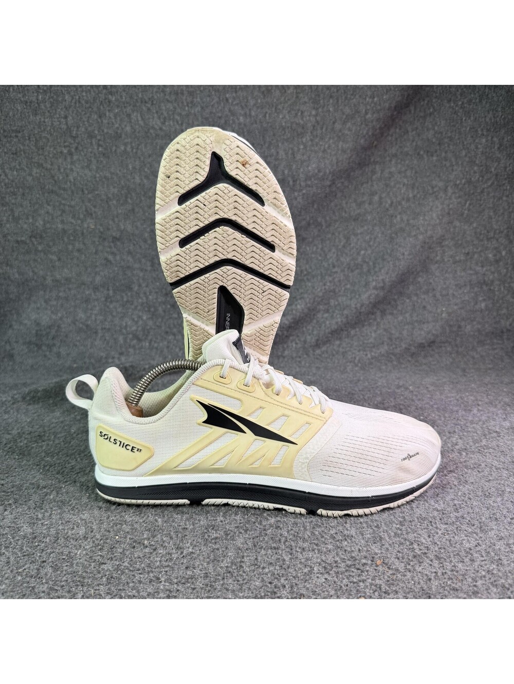 Altra Solstice XT Shoes Womens Size 9.5 White Training Sneakers AL0A4QTN100